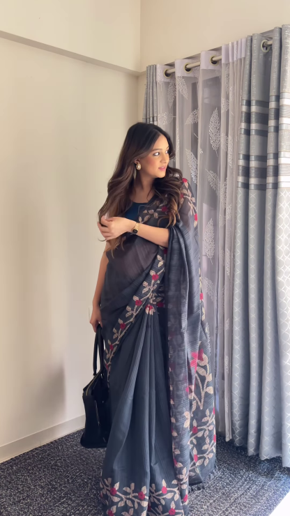 🌿 Tribal Fusion Multicolor Saree – A Timeless Artistic Statement 🌿