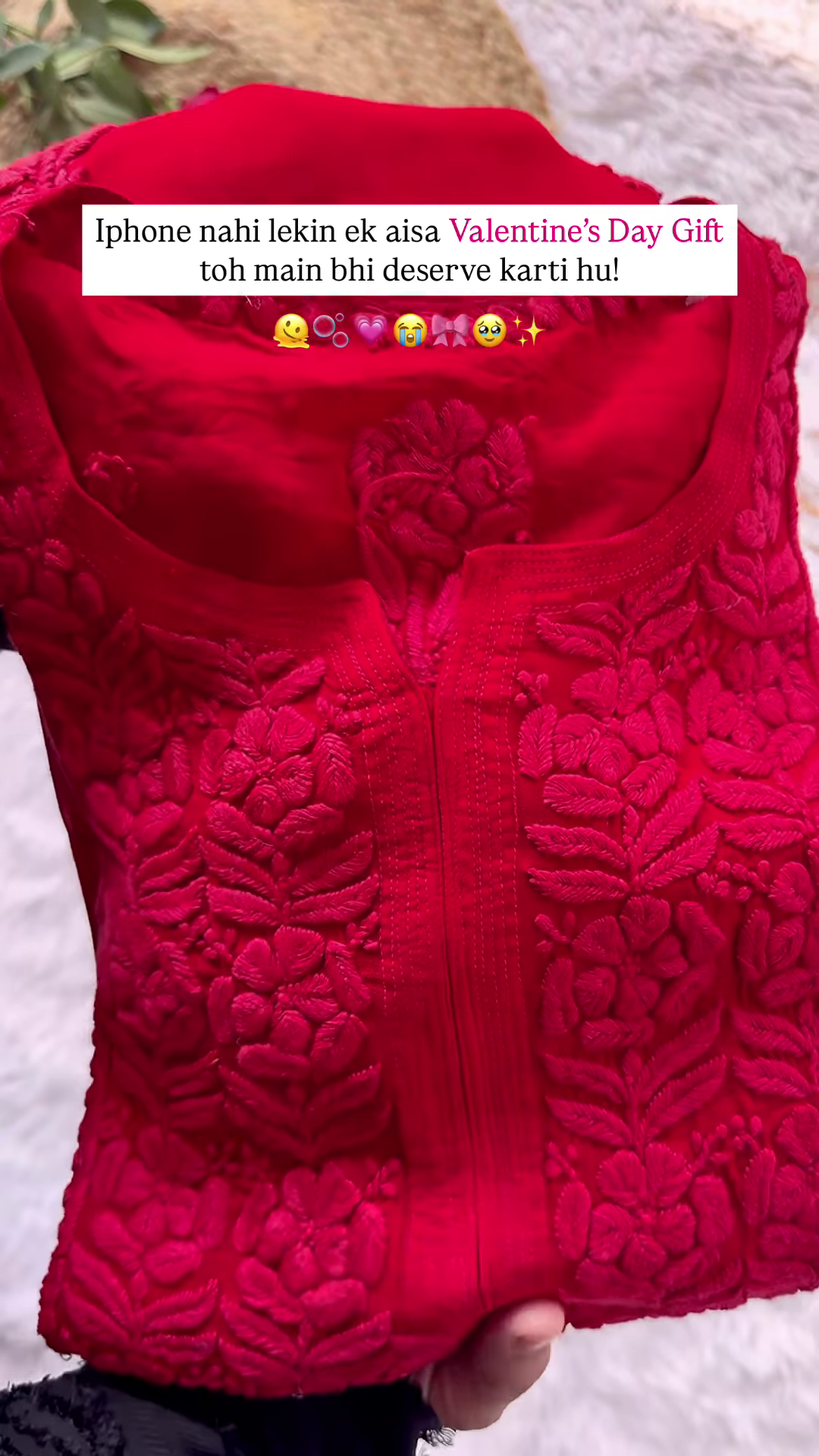 ❤️ The Perfect Valentine’s Day Gift – A Timeless Red And Pink Embroidered Beauty! ❤️