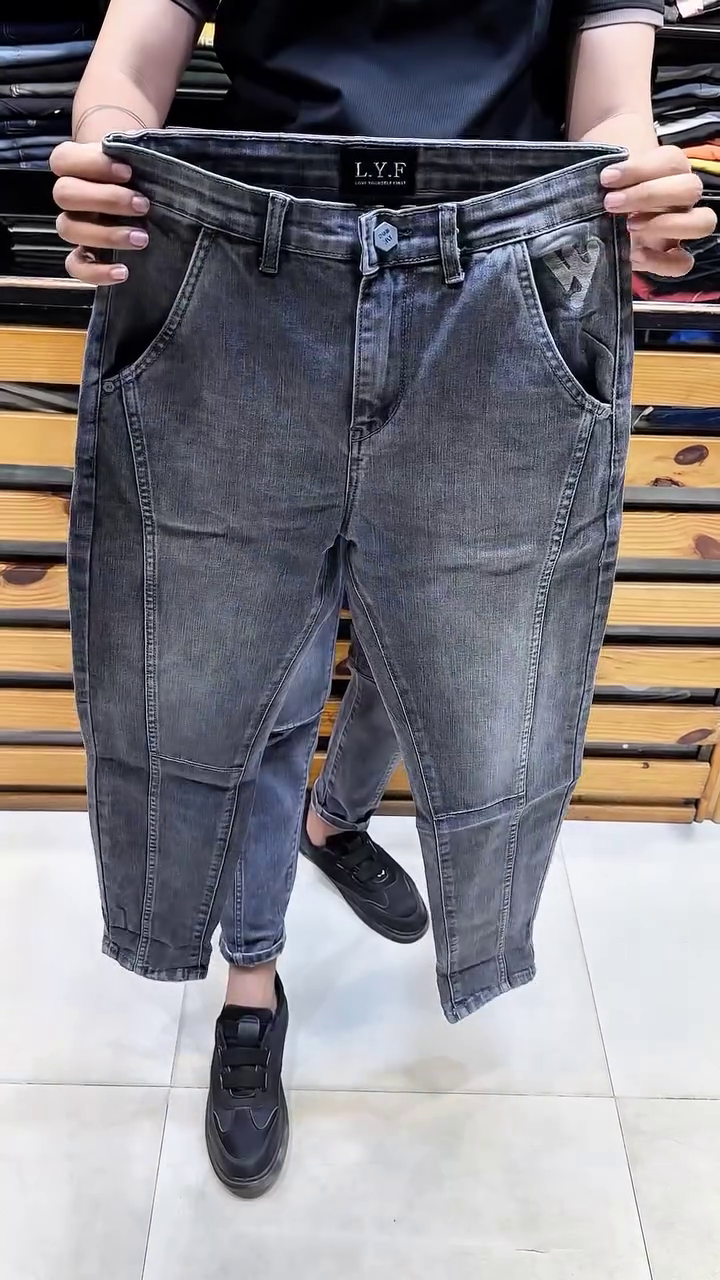 Men’s Panel-Stitched Tapered Denim – Street-Ready Vibes 👖