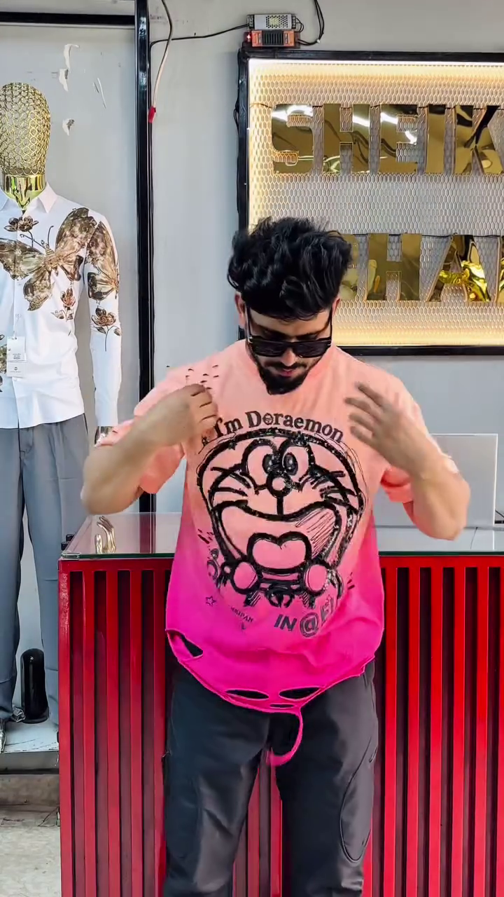 Goofy Vibes Oversized Cartoon Tee – Streetwear Edition