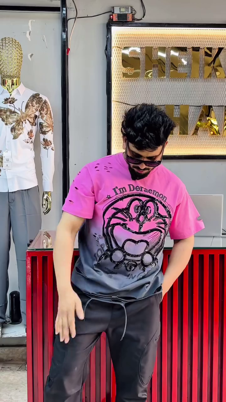 Goofy Vibes Oversized Cartoon Tee – Streetwear Edition