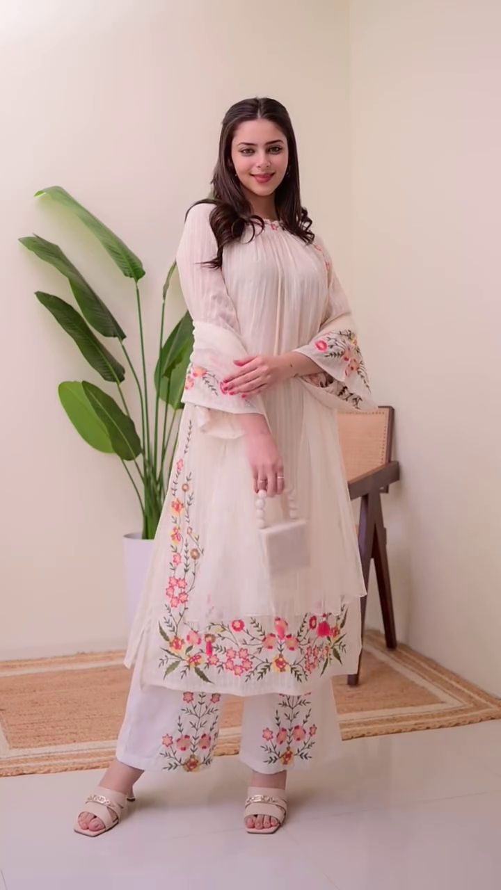 Elegant Off-White Floral Embroidered Kurti Set