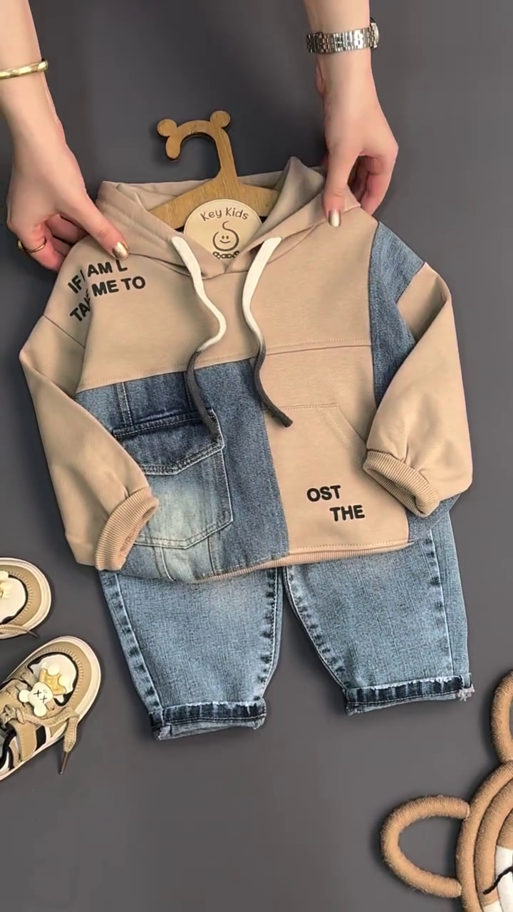 Trendy Patchwork Hoodie & Ripped Denim Set for Kids – Stylish & Comfy!