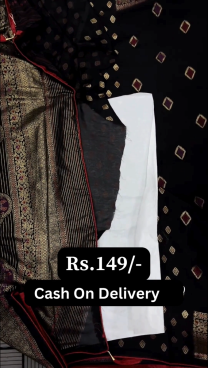 Golden Elegance: Look Mesmerizing in This Shimmering Saree 