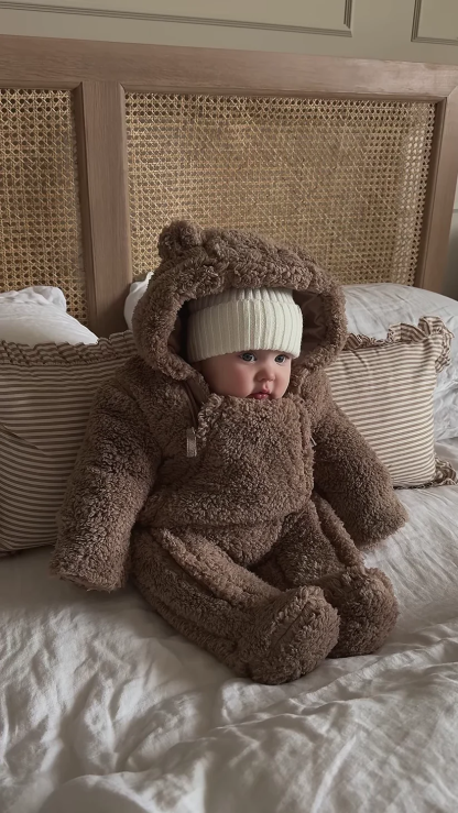 Adorable Baby Bear Fleece Onesie: Cozy Winter Outfit Delight