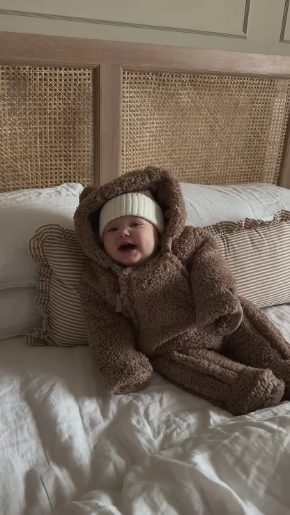 Adorable Baby Bear Fleece Onesie: Cozy Winter Outfit Delight