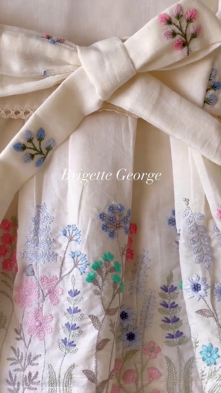 Vintage Floral Off-White Baby Girl Dress – A Timeless Treasure of Elegance