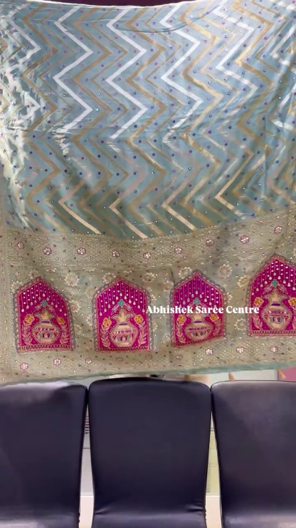 Rama Green Threadwork Soft Silk Saree – An Exquisite Blend of Elegance and Artistry
