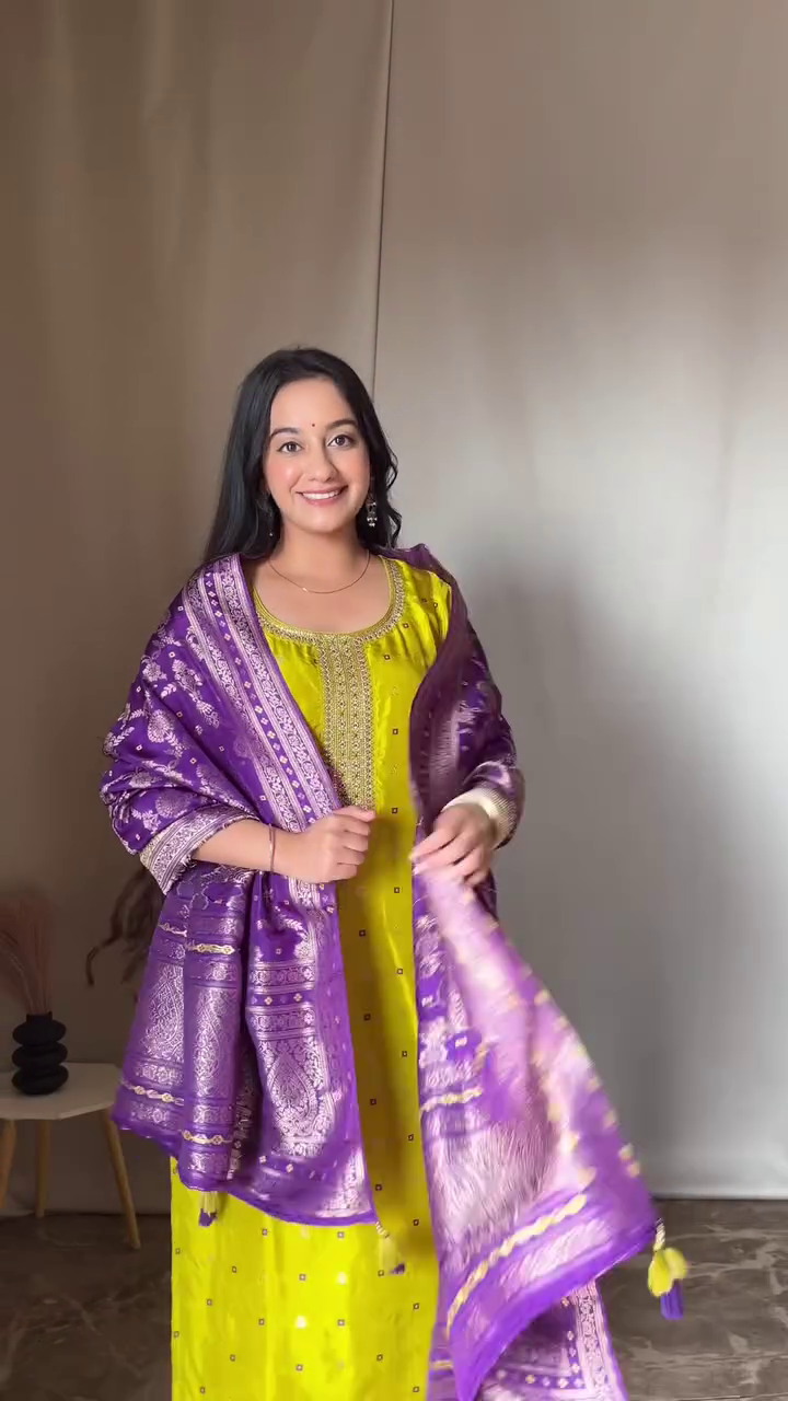 Elegant Embroidered Georgette Kurta Set for Women – Timeless Grace and Style