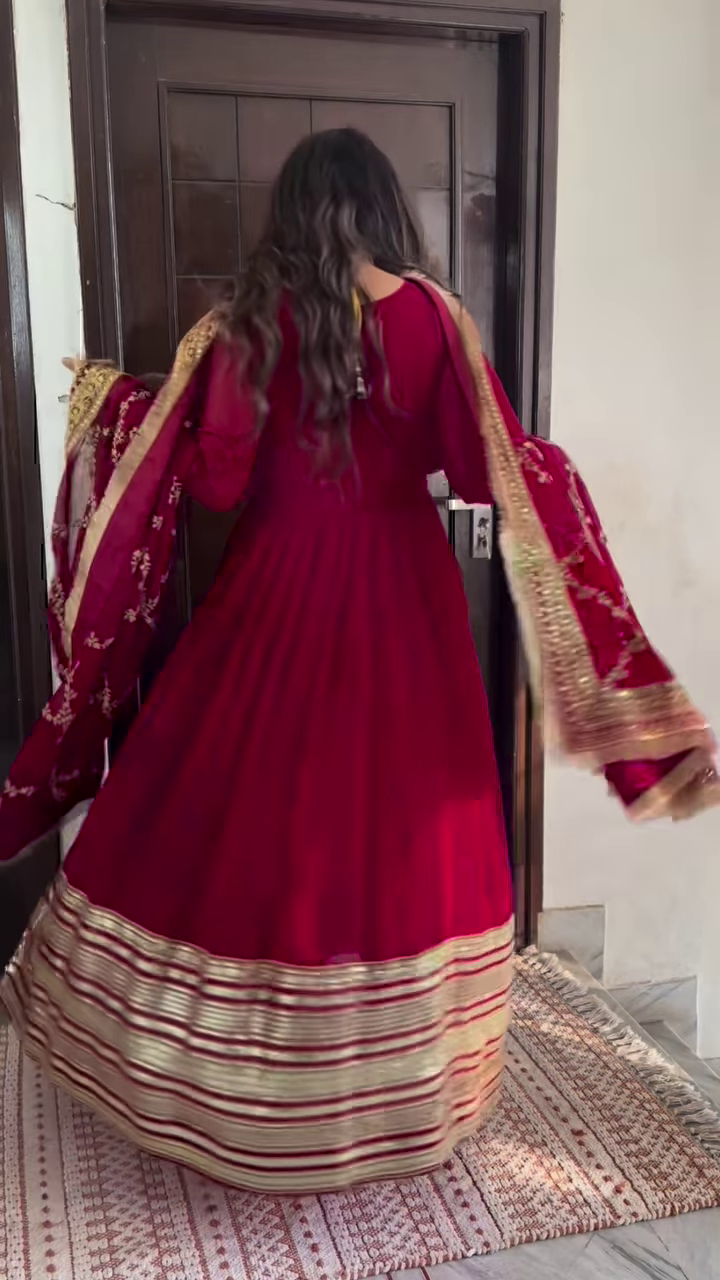 Pink Dreams Heavy Embellished Saree – A Luxurious Statement of Elegance