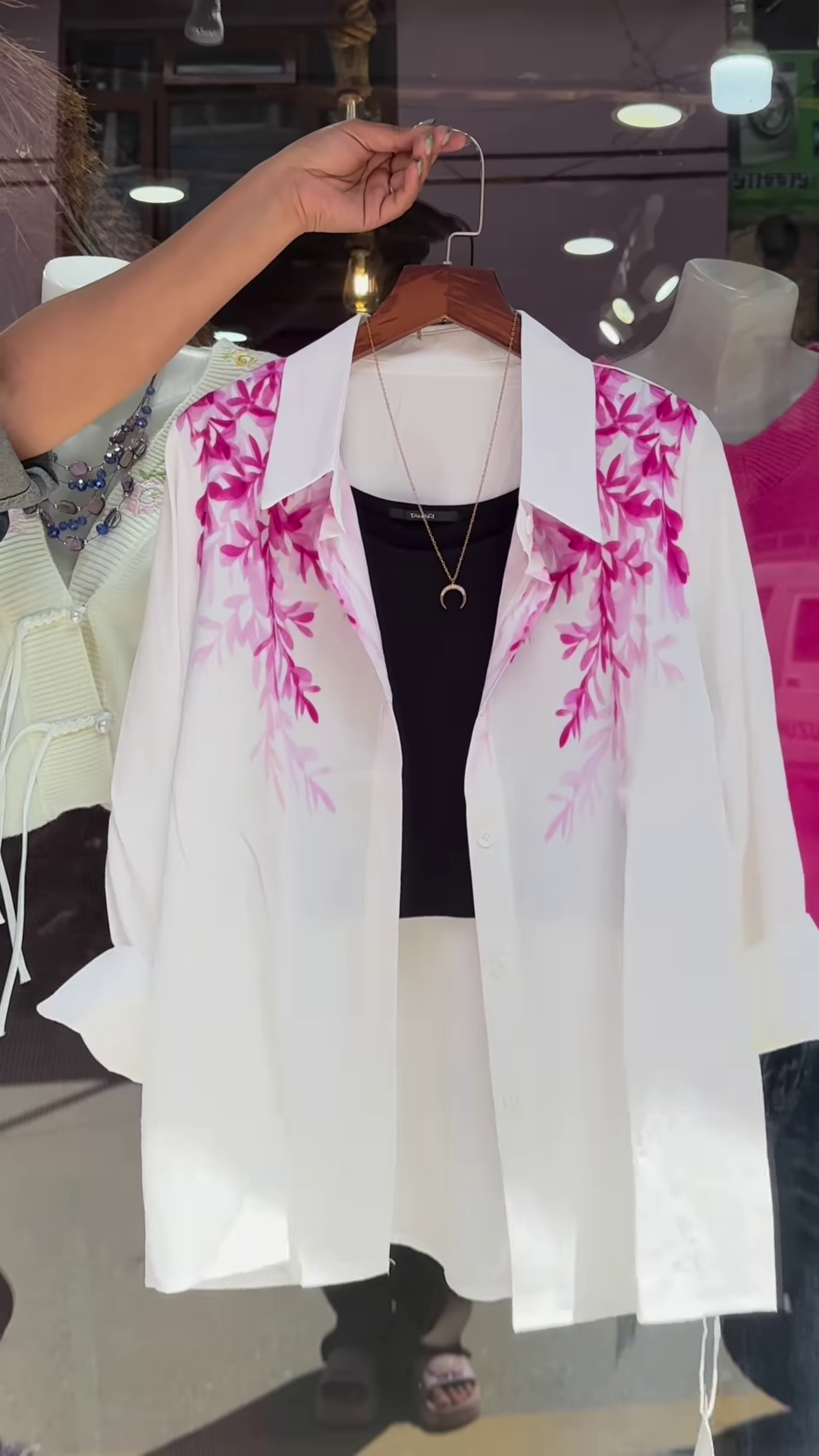 🌿 Elegant Floral Embroidered Shirt – Available in 3 Colors! 🌿
