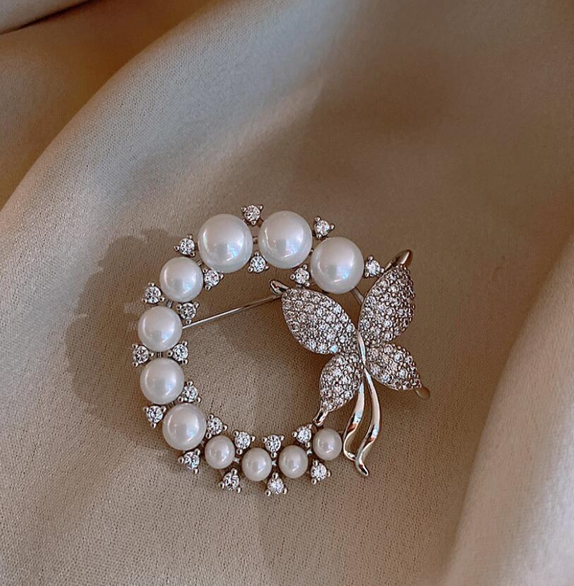 [SG] Elegant Pearl Butterfly Brooch-HOMA