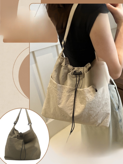 Ultra-light casual large capacity messenger bag