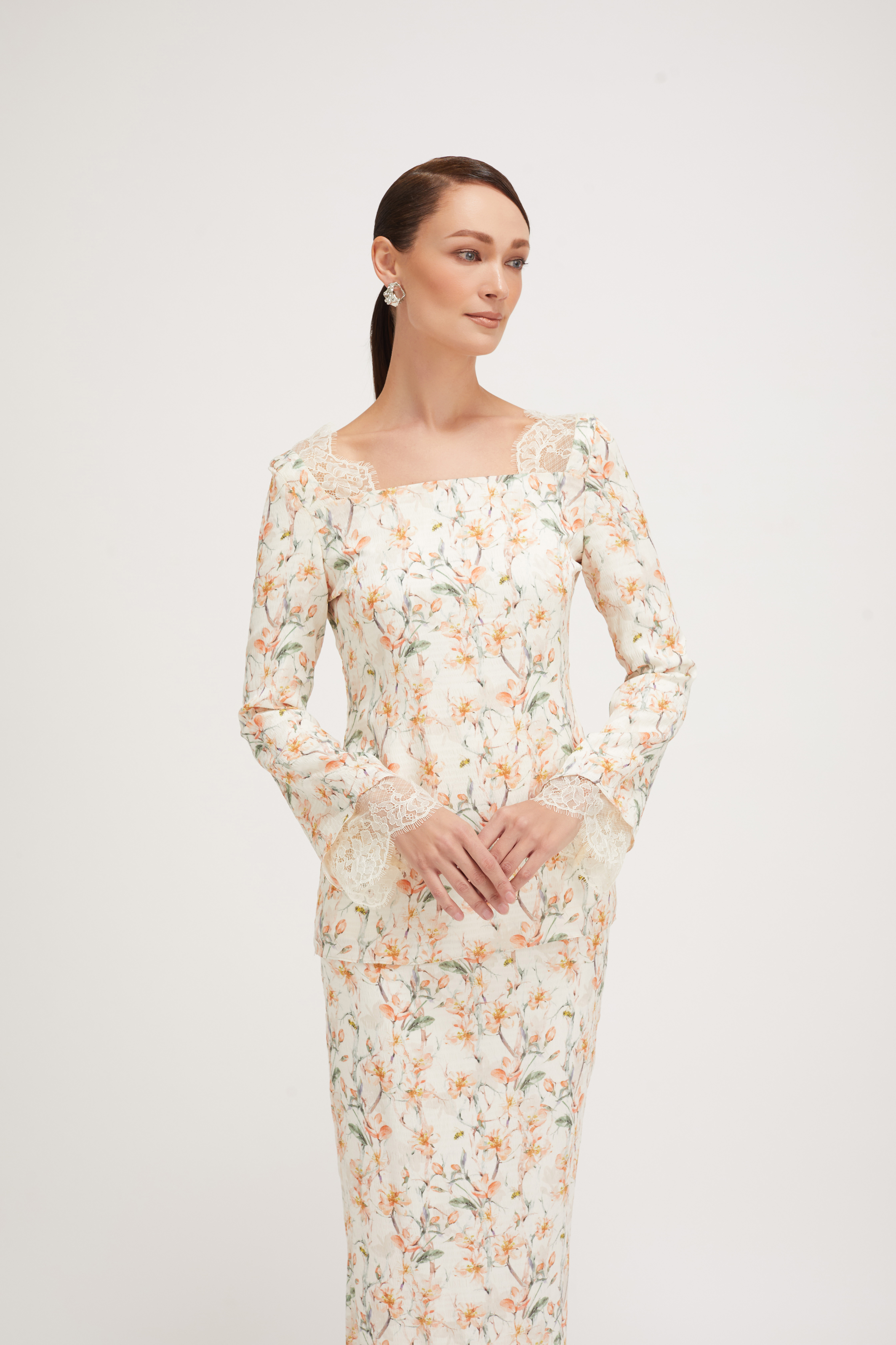 Harper - Cream & Peach