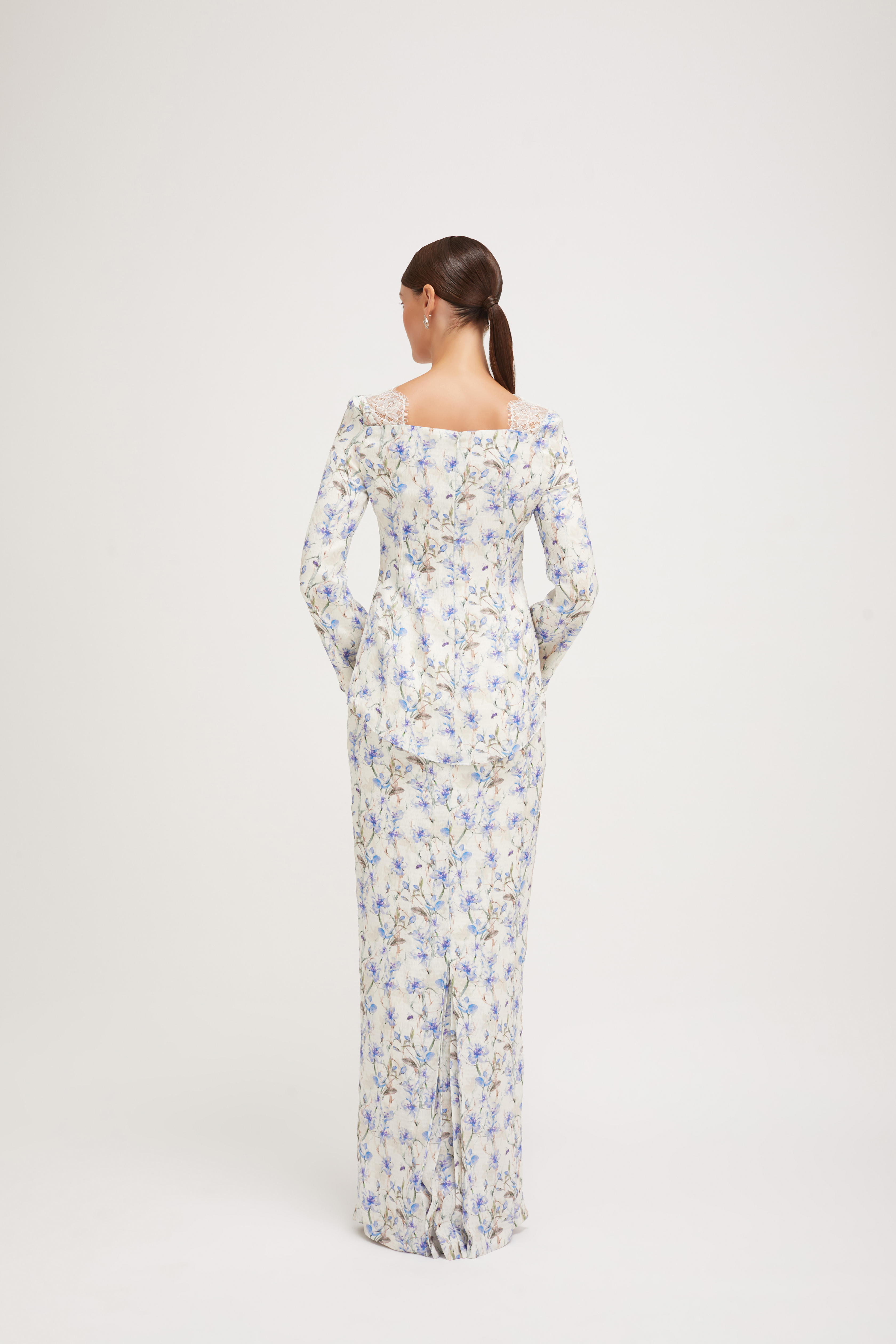 Harper - White & Blue