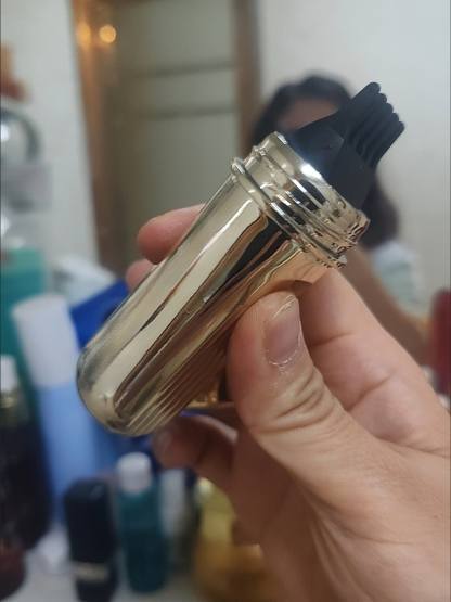 ปากกาย้อมผมอัพเกรดใหม่เพื่อปกปิดผมหงอก