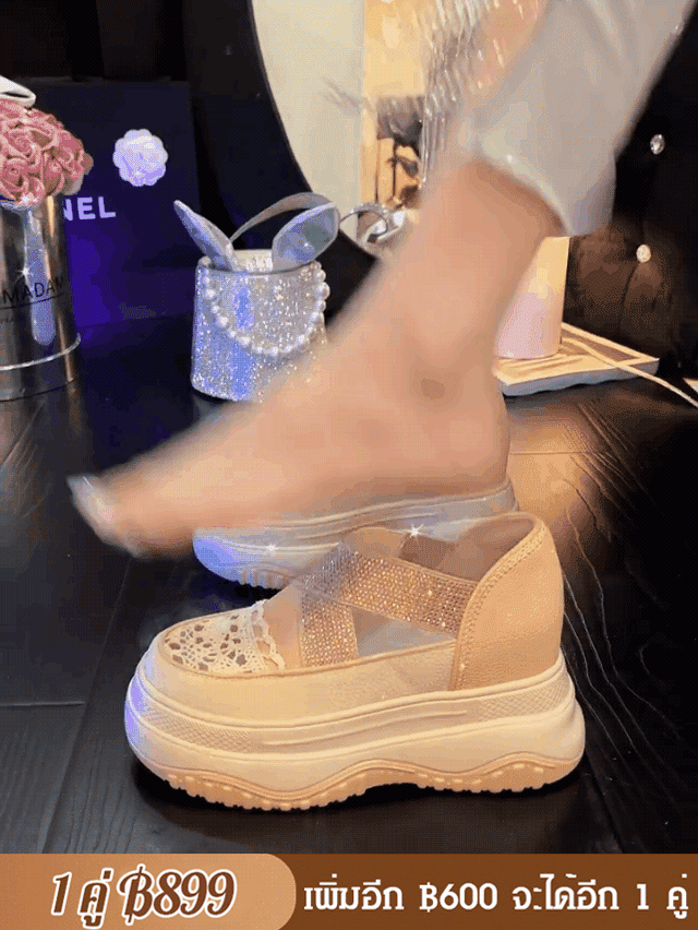 รองเท้าลำลองพื้นหนา เสริมส้น ติดเพชร พร้อมสายรัดยางยืด