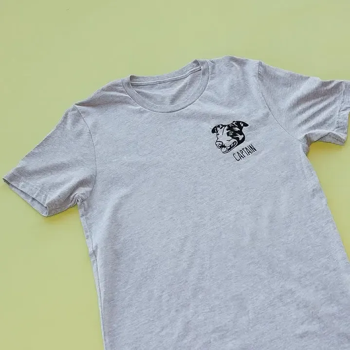 ペットの写真をプリントしたカスタムTシャツ、スウェットシャツ、パーカー