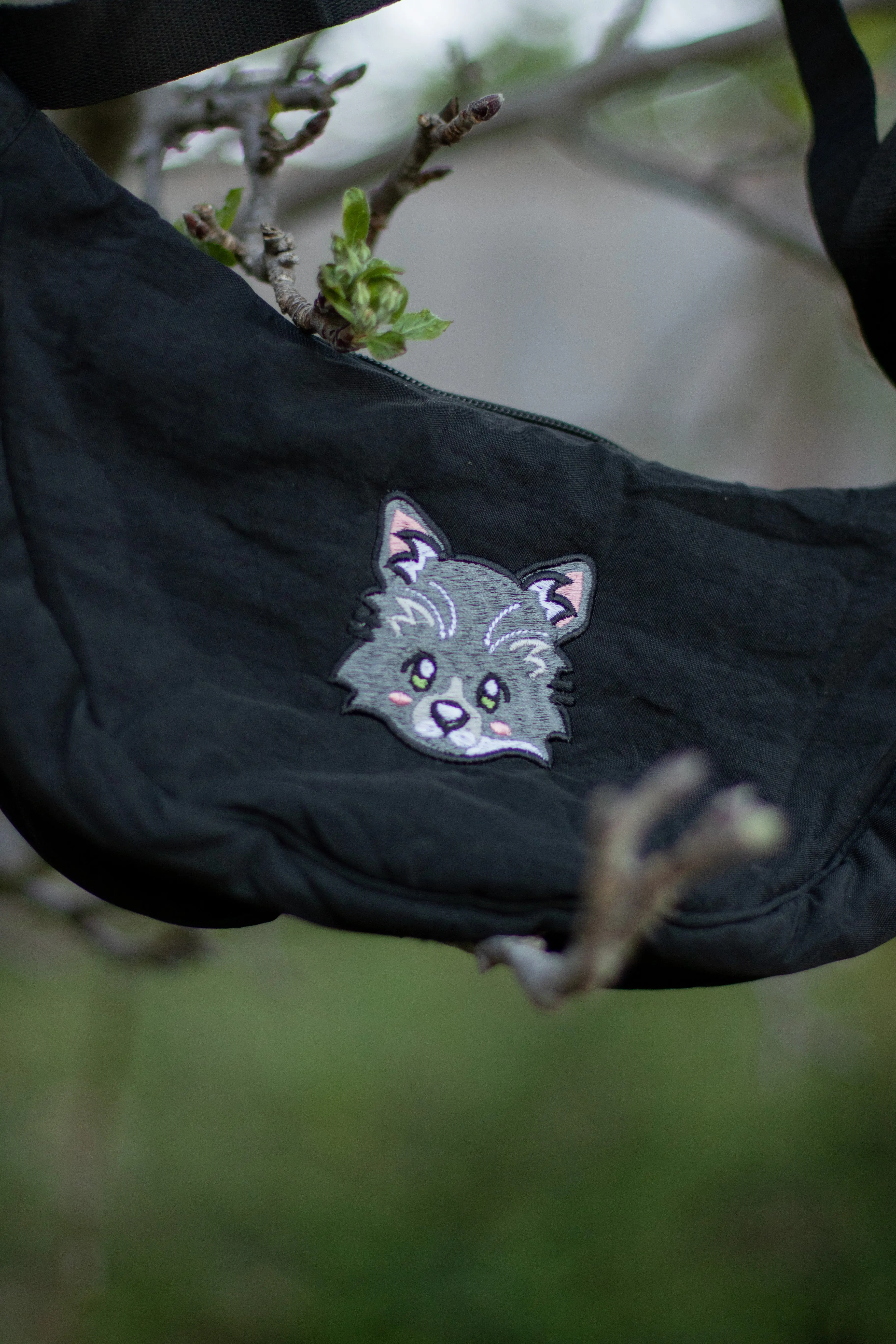 完全にカスタマイズされた刺繍の漫画ペットの肖像画クロスボディバッグ