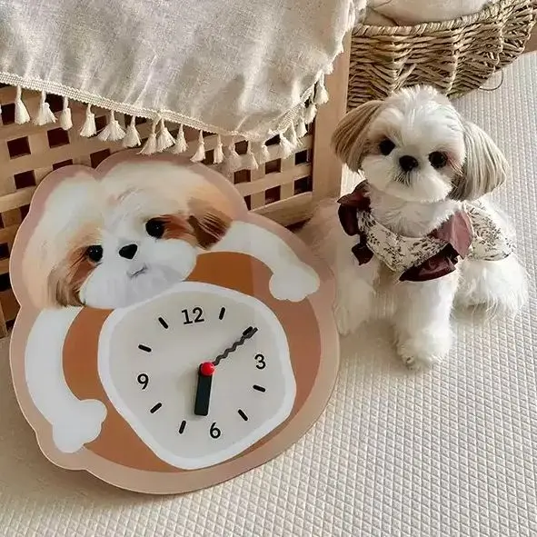 カスタマイズされたペットの写真をパーソナライズした壁掛け時計