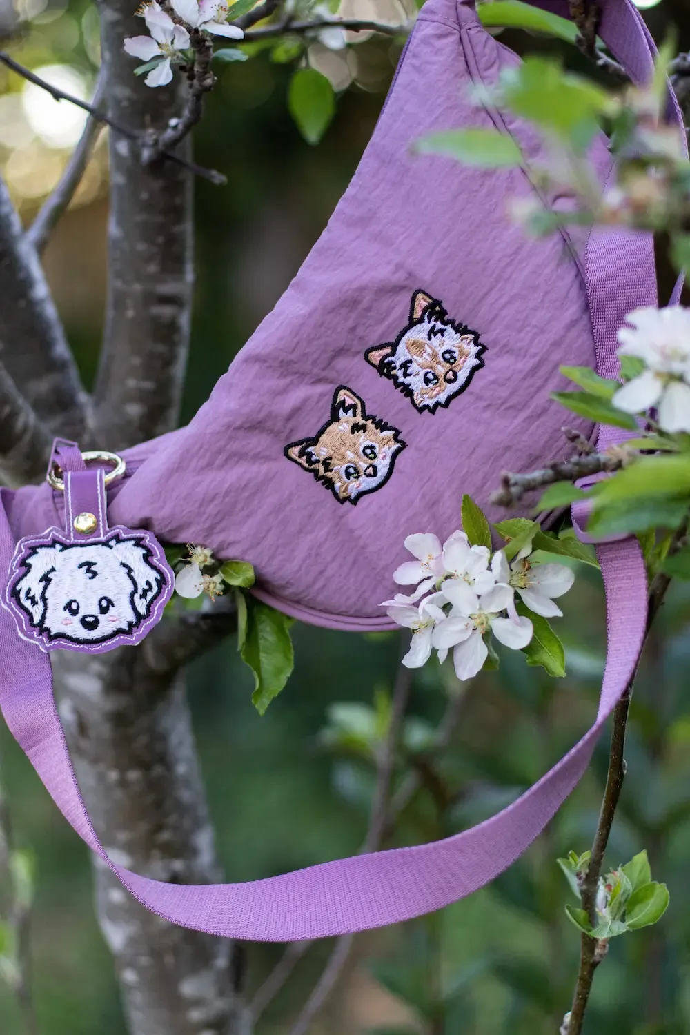 完全にカスタマイズされた刺繍の漫画ペットの肖像画クロスボディバッグ