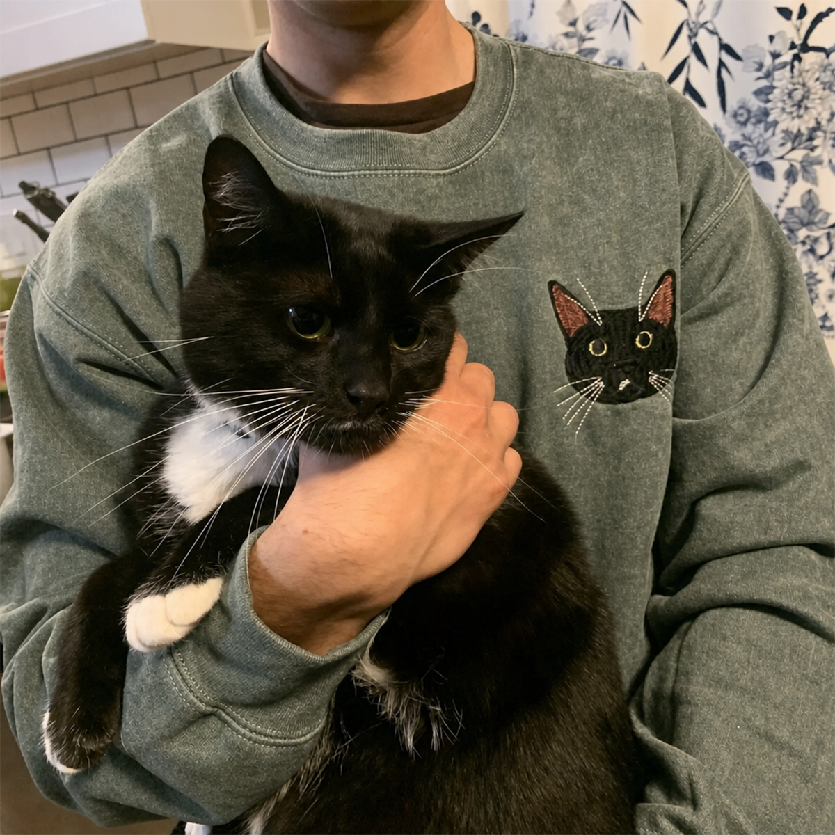 【世界に一つだけの愛ペットTシャツ】写真から作成するカスタムペット刺繍ウォッシュドTシャツ | ペットグッズ ペット愛好家へのプレゼント