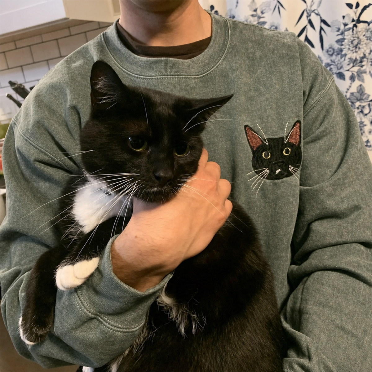 【世界に一つだけの愛ペットTシャツ】写真から作成するカスタムペット刺繍ウォッシュドTシャツ | ペットグッズ ペット愛好家へのプレゼント