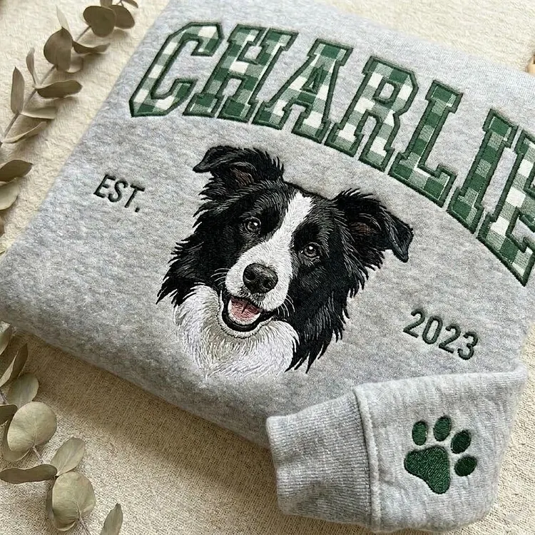 愛犬の顔刺繍ギンガムチェック スウェット｜ヴィンテージ風 varsity デザイン｜ペット記念品・犬好きへのプレゼント