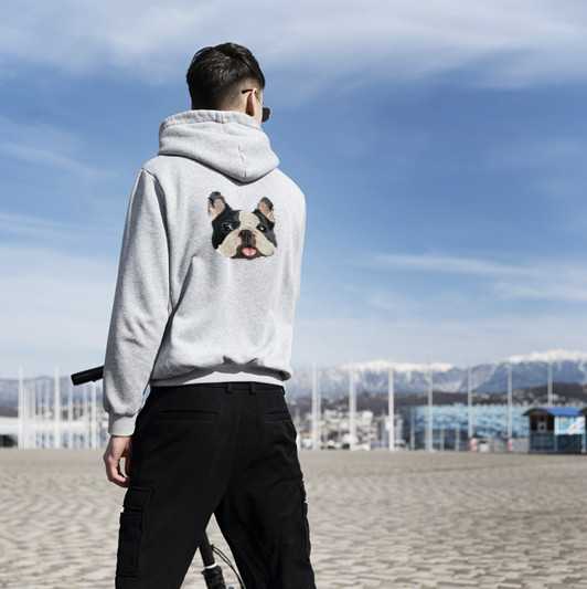 カスタム刺繍ペットポートレートパーカー、スウェットシャツの背面に刺繍ペットポートレート-welikecustom-MJ