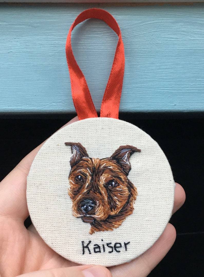 写実風ペット刺繍アバターカスタムペンダント-welikecustom-MJ