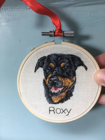 写実風ペット刺繍アバターカスタムペンダント-welikecustom-MJ