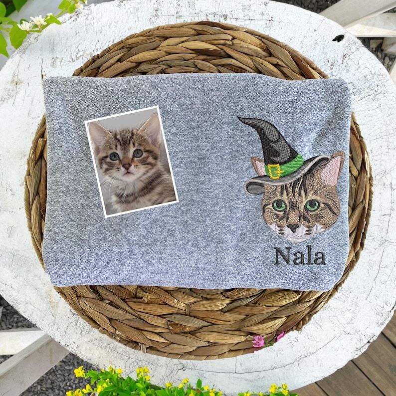 刺繍入りペット用ハロウィンスウェットシャツ、犬のグラフィック入りカスタムパーカー、友人へのハロウィンギフト-welikecustom-MJ