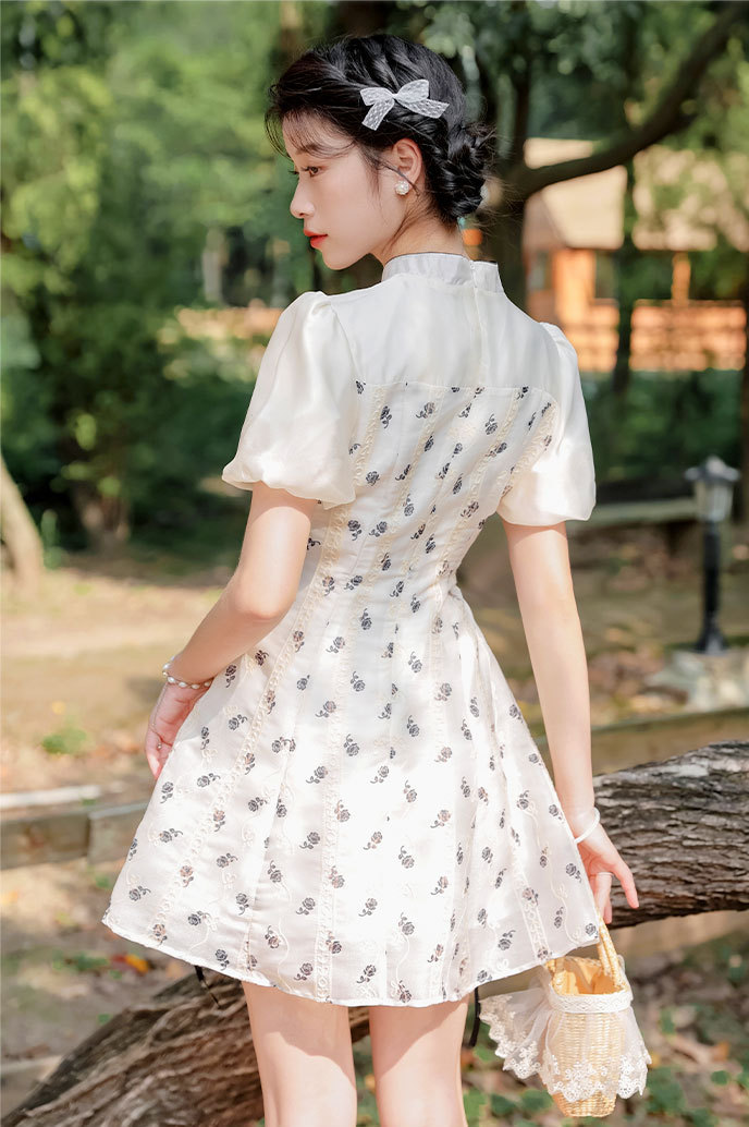 盘扣立领泡泡袖连衣裙 M Size 