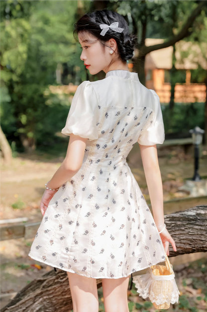 盘扣立领泡泡袖连衣裙 M Size 