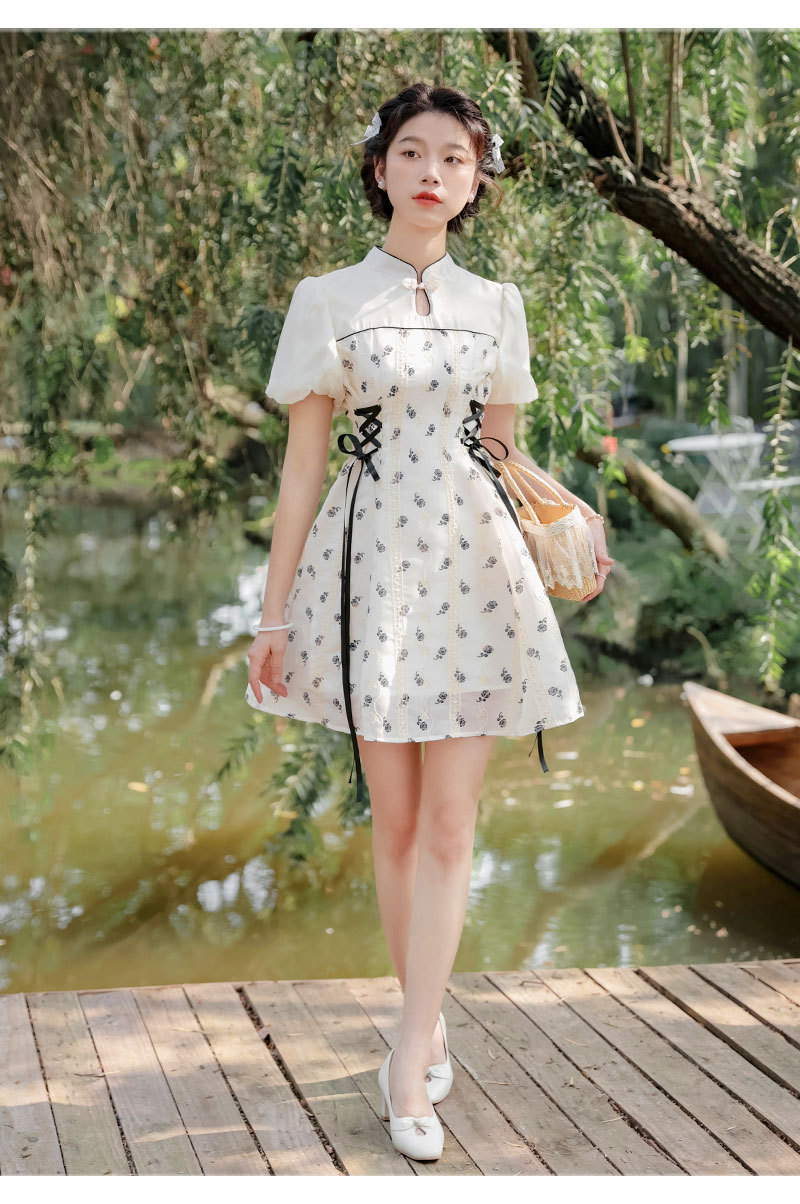 盘扣立领泡泡袖连衣裙 M Size 