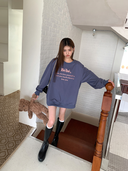 Macaron Bebe Embroidered Sweatshirt 马卡龙色Bebe刺绣宽松卫衣*2Colors
