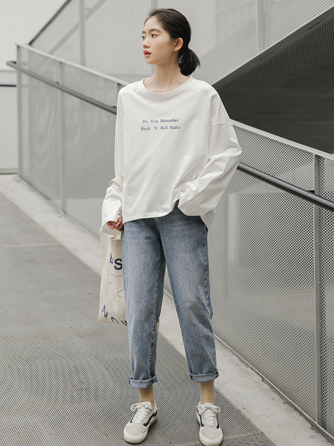 Letter Print Slit Casual Long-Sleeve T-Shirt 字母印花开叉休闲长袖T恤 * 2 Colors