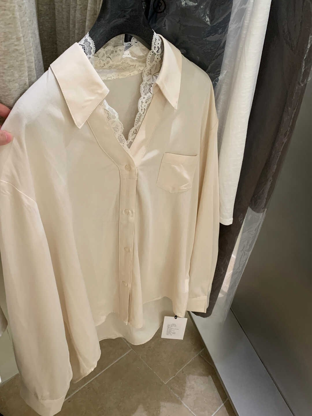 Lace Trim V-Neck Shirt V领蕾丝拼接衬衫*4 Colors