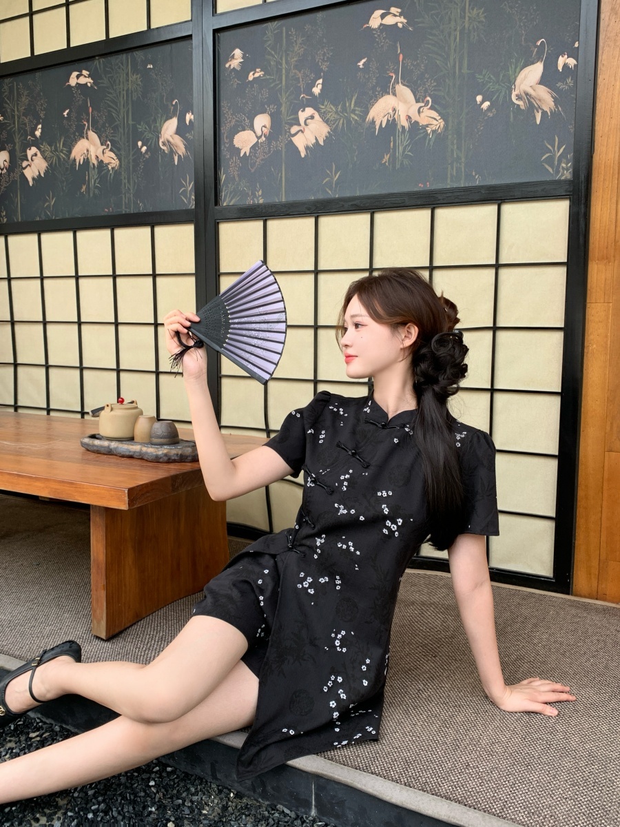 Short Sleeve Cheongsam Short Skirt Two-Piece Set 袖旗袍短裙两件套装