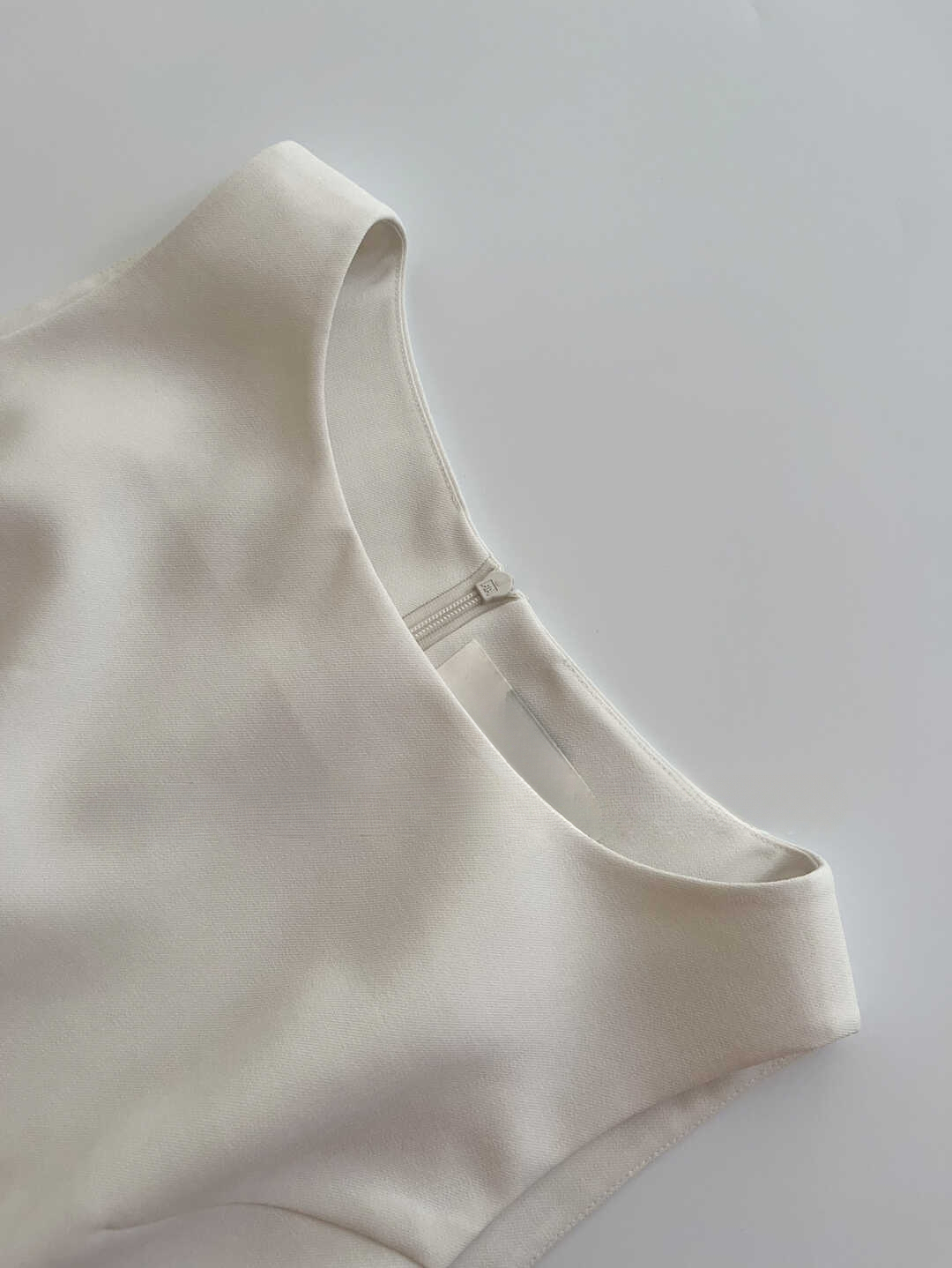 Avenna Round Neck Waist Dress 纯色圆领收腰连身裙*7 Colors