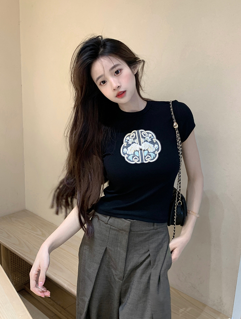 Ribbed Texture Embroidered Crop Tee 刺绣螺纹短款t恤*4 Colors 