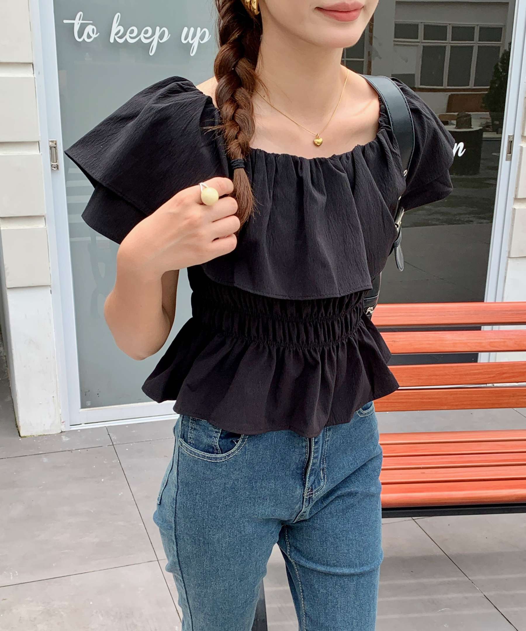 Off-Shoulder Ruffled Top荷叶边一字领收腰上衣*2 Colors