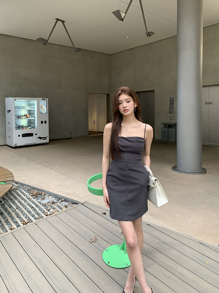 Grey Pleated Dress 灰色褶皱连衣裙