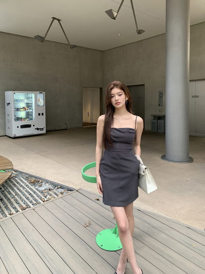 Grey Pleated Dress 灰色褶皱连衣裙