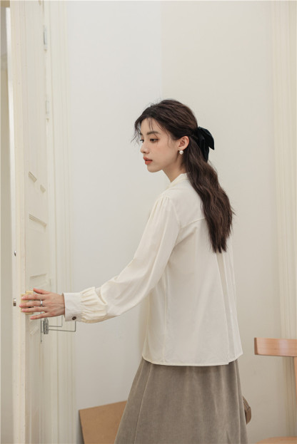 Sella Tie-Front Blouse 纯色系带衬衫*2Colors