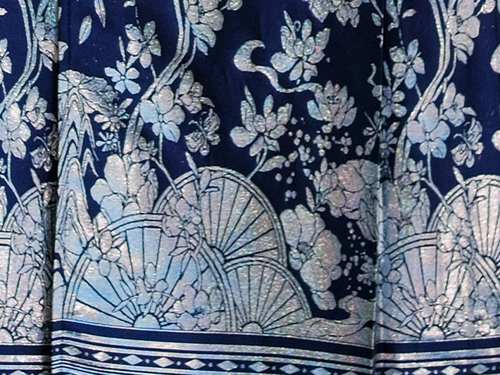 Blue Stand-Collar Top & Embroidered Horse-face skirt 立领提花盘扣上衣+刺绣织金马面裙