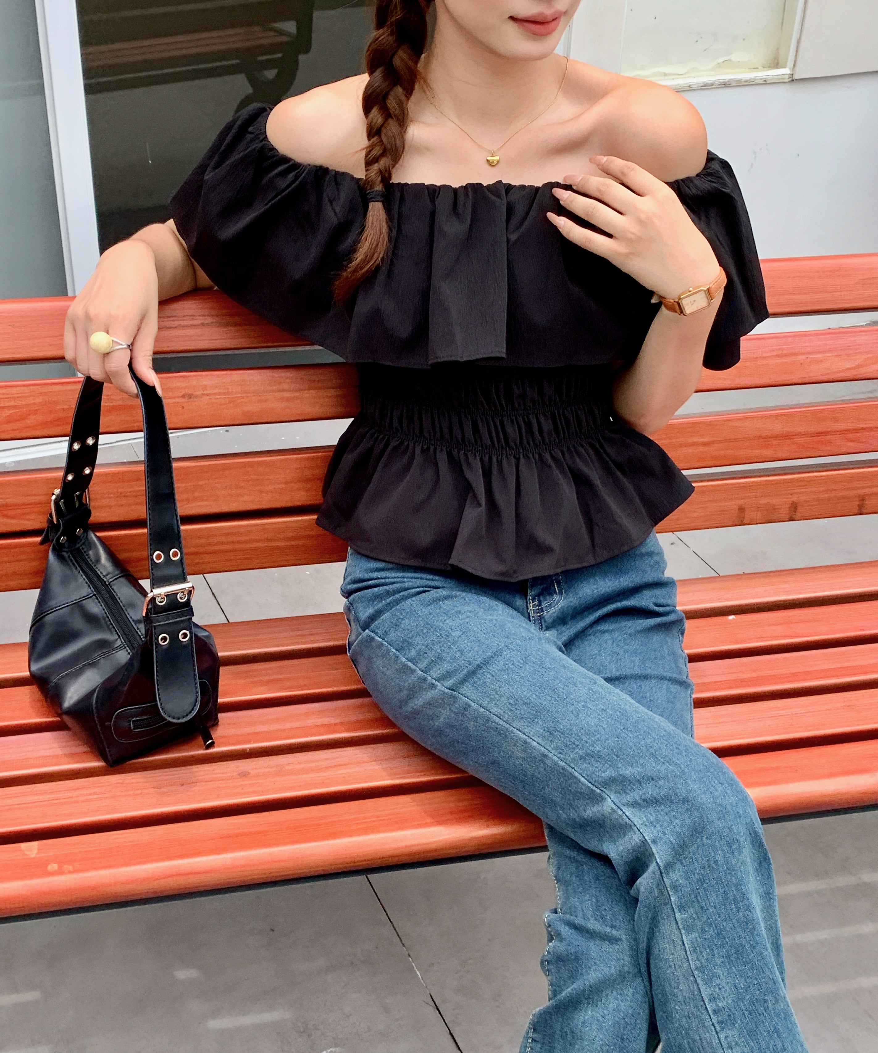 Off-Shoulder Ruffled Top荷叶边一字领收腰上衣*2 Colors