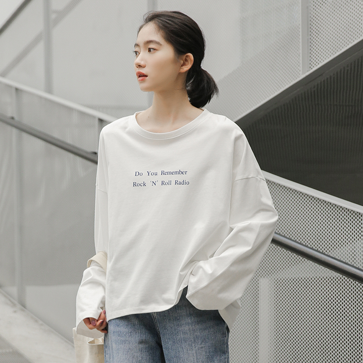 Letter Print Slit Casual Long-Sleeve T-Shirt 字母印花开叉休闲长袖T恤 * 2 Colors