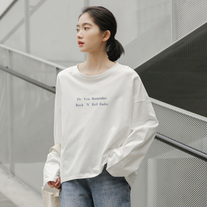 Letter Print Slit Casual Long-Sleeve T-Shirt 字母印花开叉休闲长袖T恤 * 2 Colors