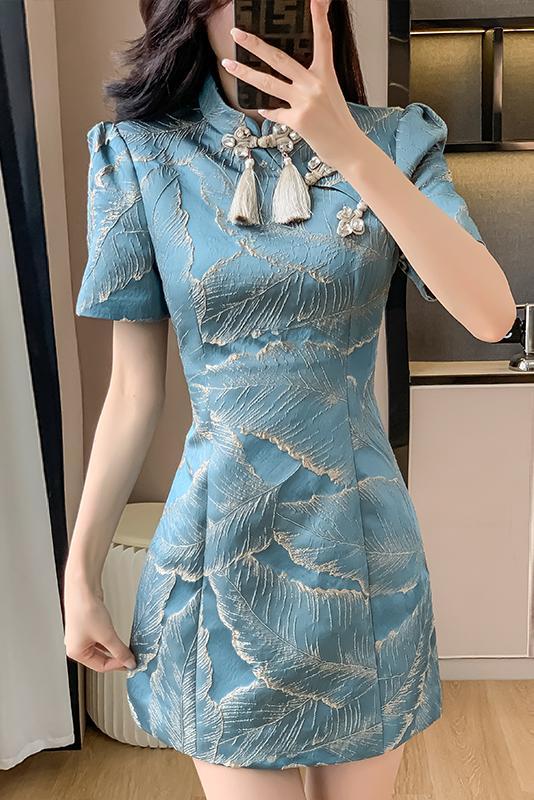 Azure Bloom Jacquard Cheongsam 蓝色提花改良旗袍